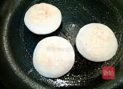 Illustration of making apple cake 9