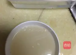 Illustration of how to make steamed buns stuffed with chives and eggs 2