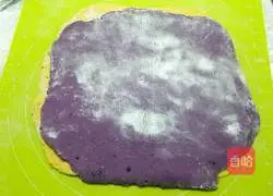 Illustration of how to make two-color steamed bun rolls 9