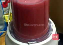 Illustration of how to make colorful glutinous rice dumplings 1