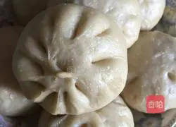 Illustration of how to make steamed buns with vegetables and meat 19