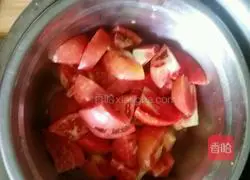 Illustration of how to make tomatoes, eggs and nepeta noodles 2