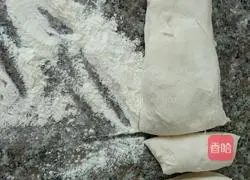 Illustration of how to make hedgehog buns 6