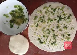How to make scallion pancakes 5