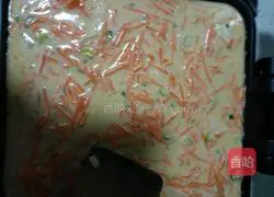 Illustration of how to make carrot and egg pancakes 12