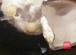 Illustration of how to make pumpkin dumplings 14