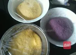 Illustration of how to make purple potato blossom steamed buns 4