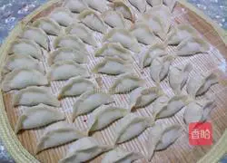 Illustration of how to make dumplings stuffed with green pepper 6