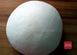 Illustration of how to make pork and celery stuffed dumplings 7