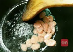 Illustration of how to make mushroom fried rice 5