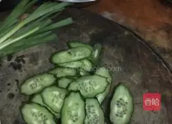 Illustration of how to make bacon and egg sandwiches 1