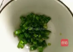 Illustration of how to make seaweed, carrot, green pepper, egg and mushroom sandwich 6