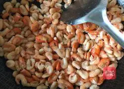 Illustration of how to make shrimp, potato and yam cake 4