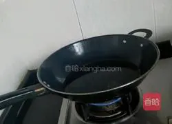 Illustration of how to chop soy sauce noodles 4