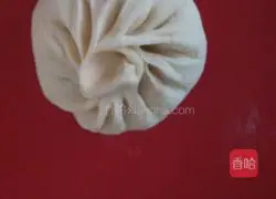 Illustration of how to make celery and pork buns 7