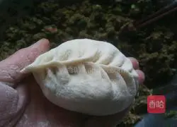 walnut Illustration of how to make pork buns 5