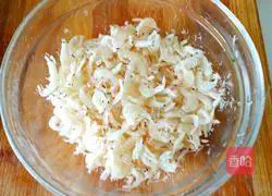 Illustration of how to make chive egg pancake 4