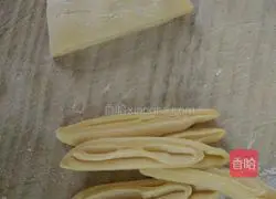 Illustration of how to make noodles 6