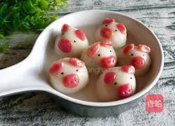 Illustration of how to make piggy glutinous rice balls 1