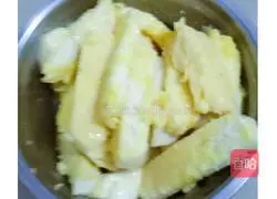 Illustration of how to make pan-fried golden steamed buns 3