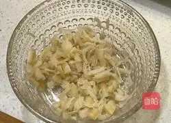 Illustration of how to make scallop protein fried rice 1