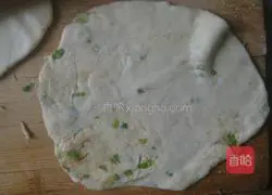 Illustration of how to make chive pancake 4