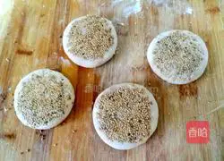 Illustration of how to make sesame pancakes 14