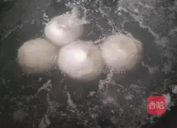 Illustration of how to make meat dumplings 9