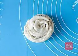 Illustration of how to make homemade hand cakes 8