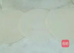 Illustration of how to make rose dumplings 2