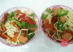 Illustration of how to make couple's set meal (double pepper noodles) 10