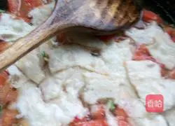 Illustration of how to make tomato, egg and egg pancakes 11