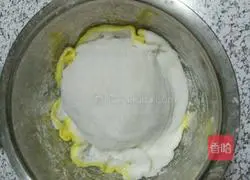 Shredded pork and pickled vegetables Illustration of how to make cakes 1