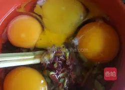 Illustration of how to make spring bud egg cake 2