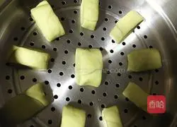 Illustration of how to make green tea steamed buns 8