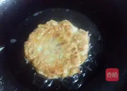 Illustration of how to make cartoon vegetable egg pancake 4
