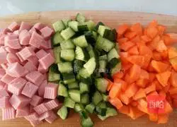 Illustration of how to make ham, vegetable and egg fried rice 2