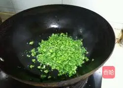 Illustration of how to make broccoli fried rice 6