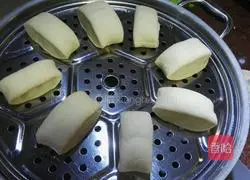 Illustration of how to make steamed buns 6