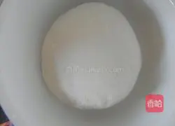 Illustration of how to make carrot leaf stuffed buns 1