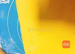 Illustration of how to make pumpkin milk-flavored steamed buns 11