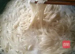 Illustration of how to make tomato noodles 6