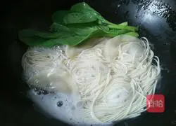 Illustration of how to make dumpling noodles 7