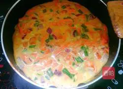 Illustration of how to make chicken fillet and vegetable egg pancake 8