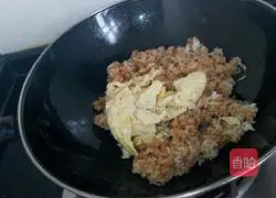 Soy Sauce Egg Fried Rice Recipe Illustration 7