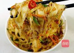 Illustration of how to make spicy and sour cold noodles 12