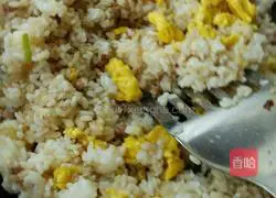 Illustration of how to make assorted fried rice 12