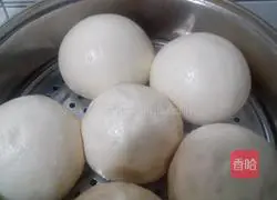 Illustration of how to make white flour steamed buns 11