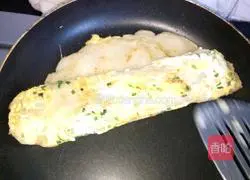 Illustration of how to make delicious egg pancakes 12