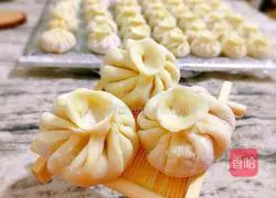 Illustration of how to make Xiao Long Bao 11